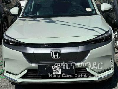 Car-HONDA-e:NP1